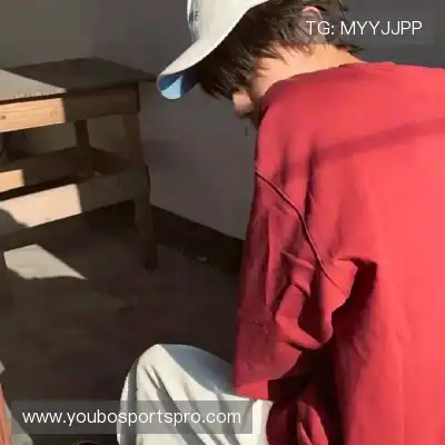 贺栩献